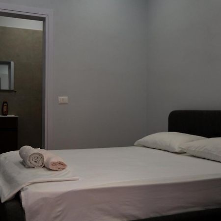 Be Solei Studio Apartments Sol 1 Tirana Bagian luar foto