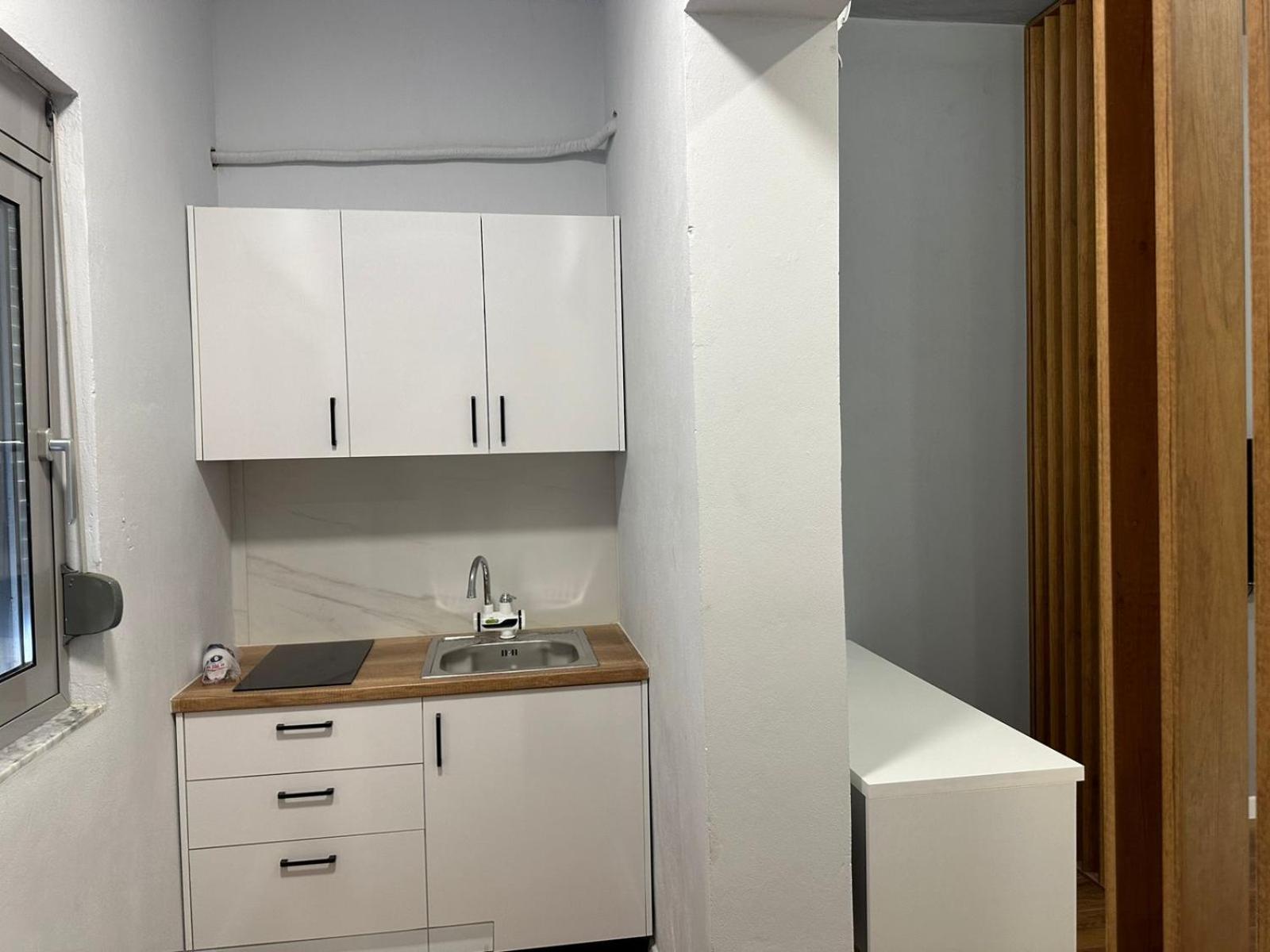 Be Solei Studio Apartments Sol 1 Tirana Bagian luar foto