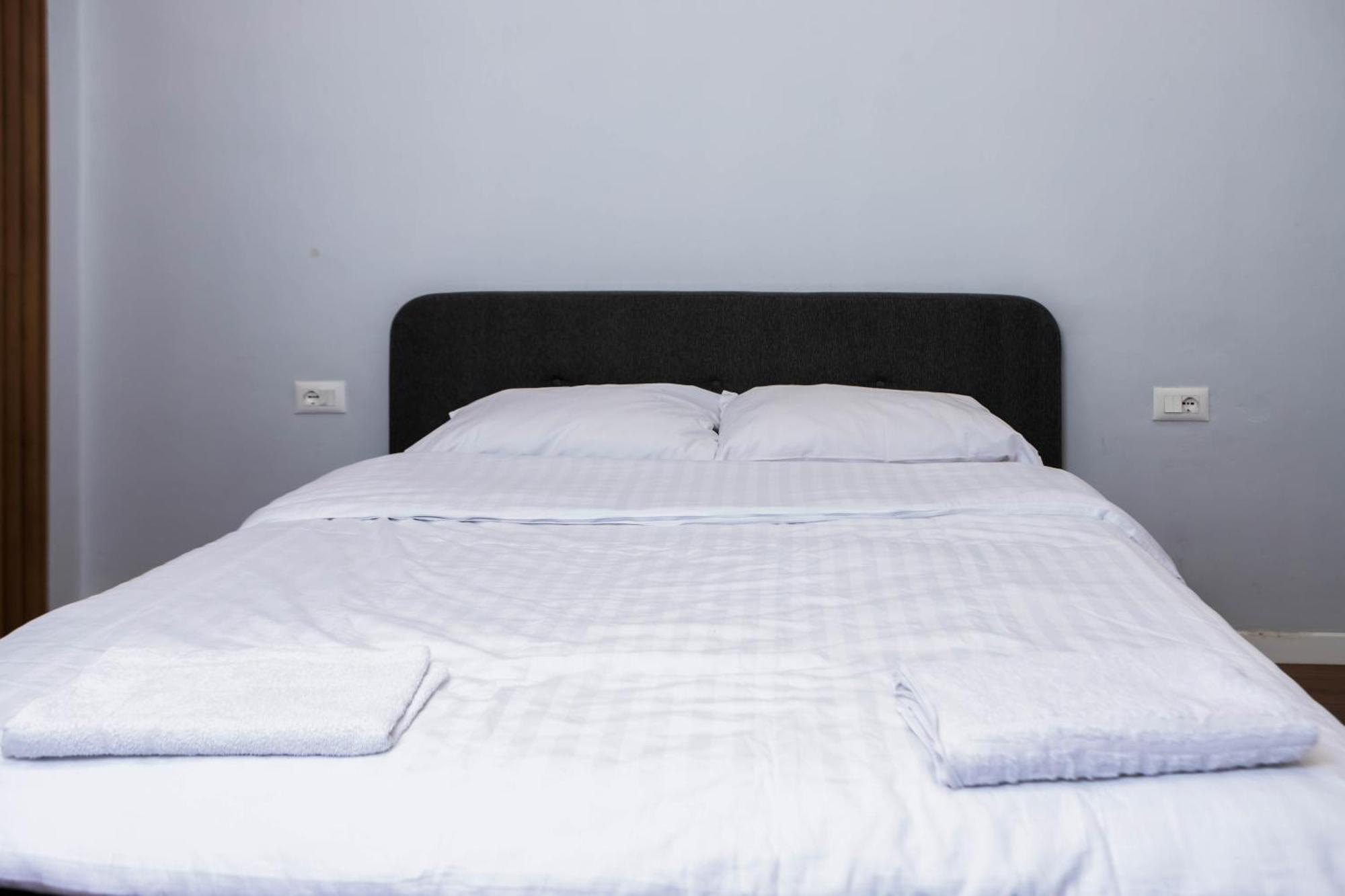 Be Solei Studio Apartments Sol 1 Tirana Bagian luar foto